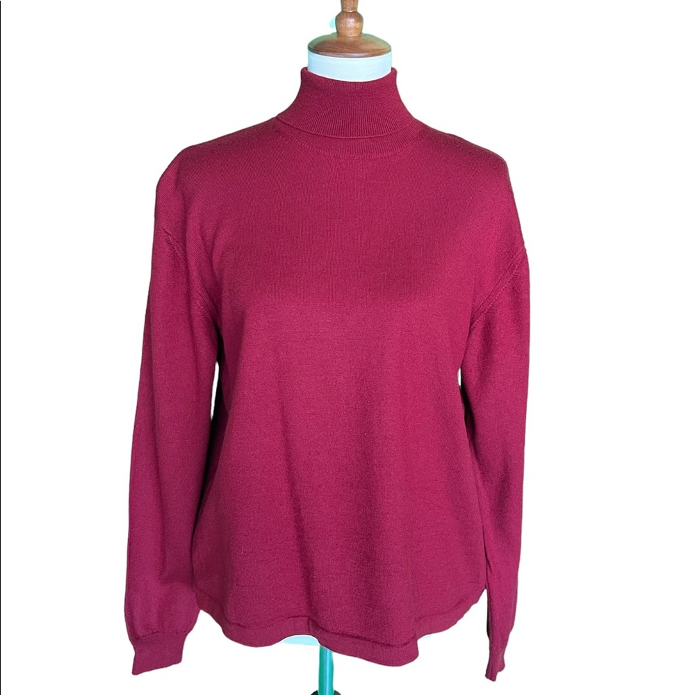 Boss Hugo Boss Red collared sweater. 100% Merino Extrafine - Vintage